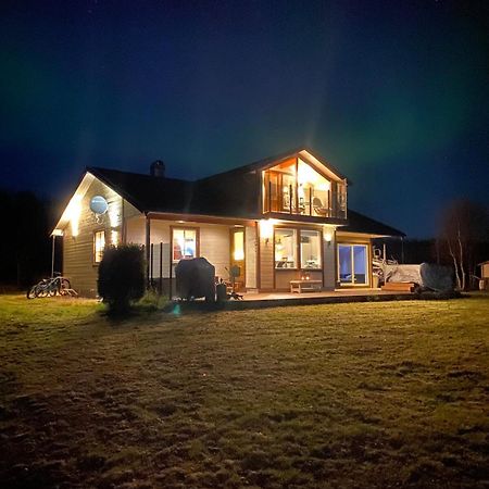 Cottage With Good Standard Next To Neiden River Extérieur photo